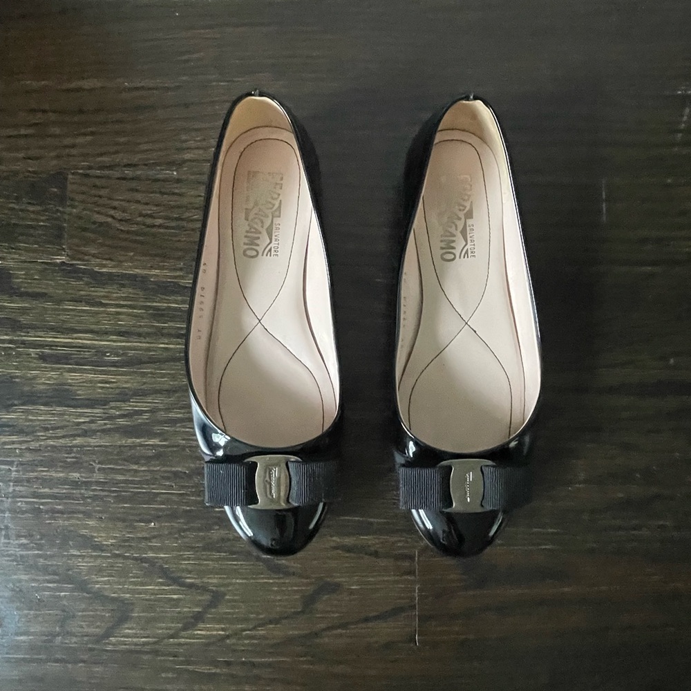 Salvatore Ferragamo Women's Varina Ballet Flats Size 7.5 B